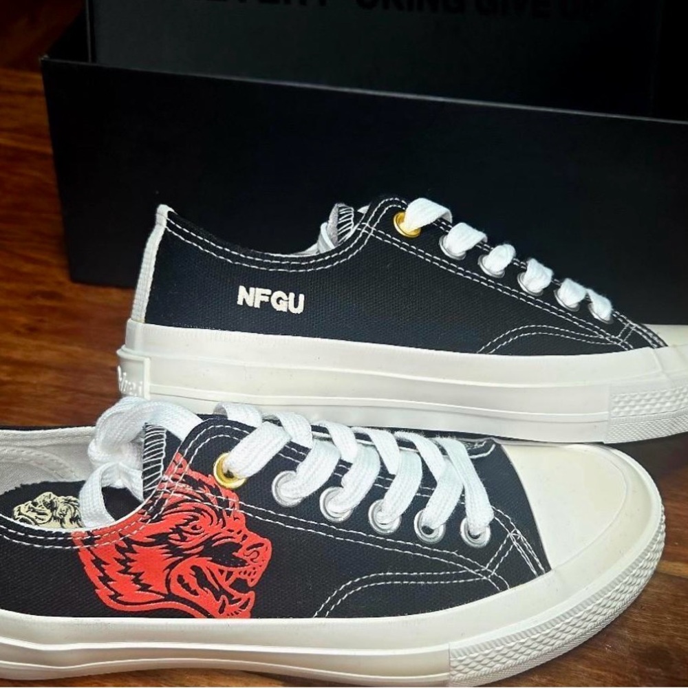 Darc Sport Black and Red Low Top Sneakers
